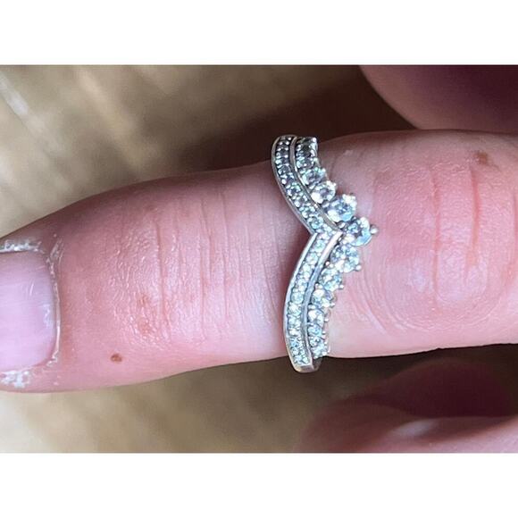 Pandora Sterling Silver Princess Wishbone Ring. Marked. - Picture 4 of 6